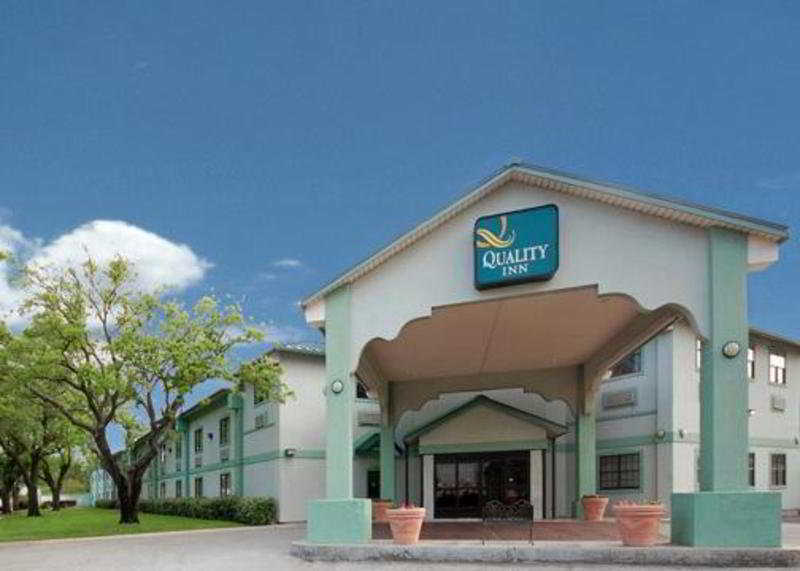 Quality Suites Houston Hobby Airport Buitenkant foto